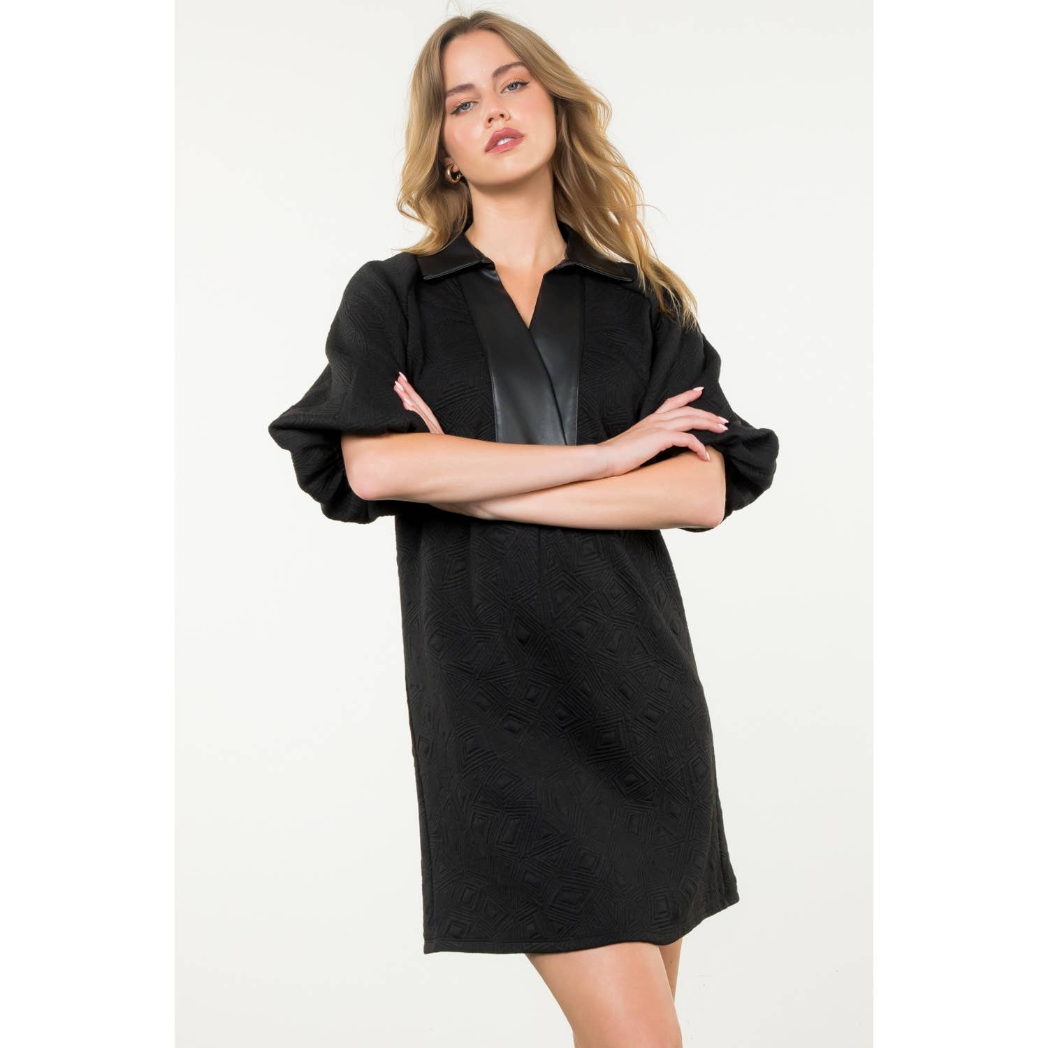 NERO Abito midi testurizzato con maniche a sbuffo in vendita all'ingrosso su Faire7