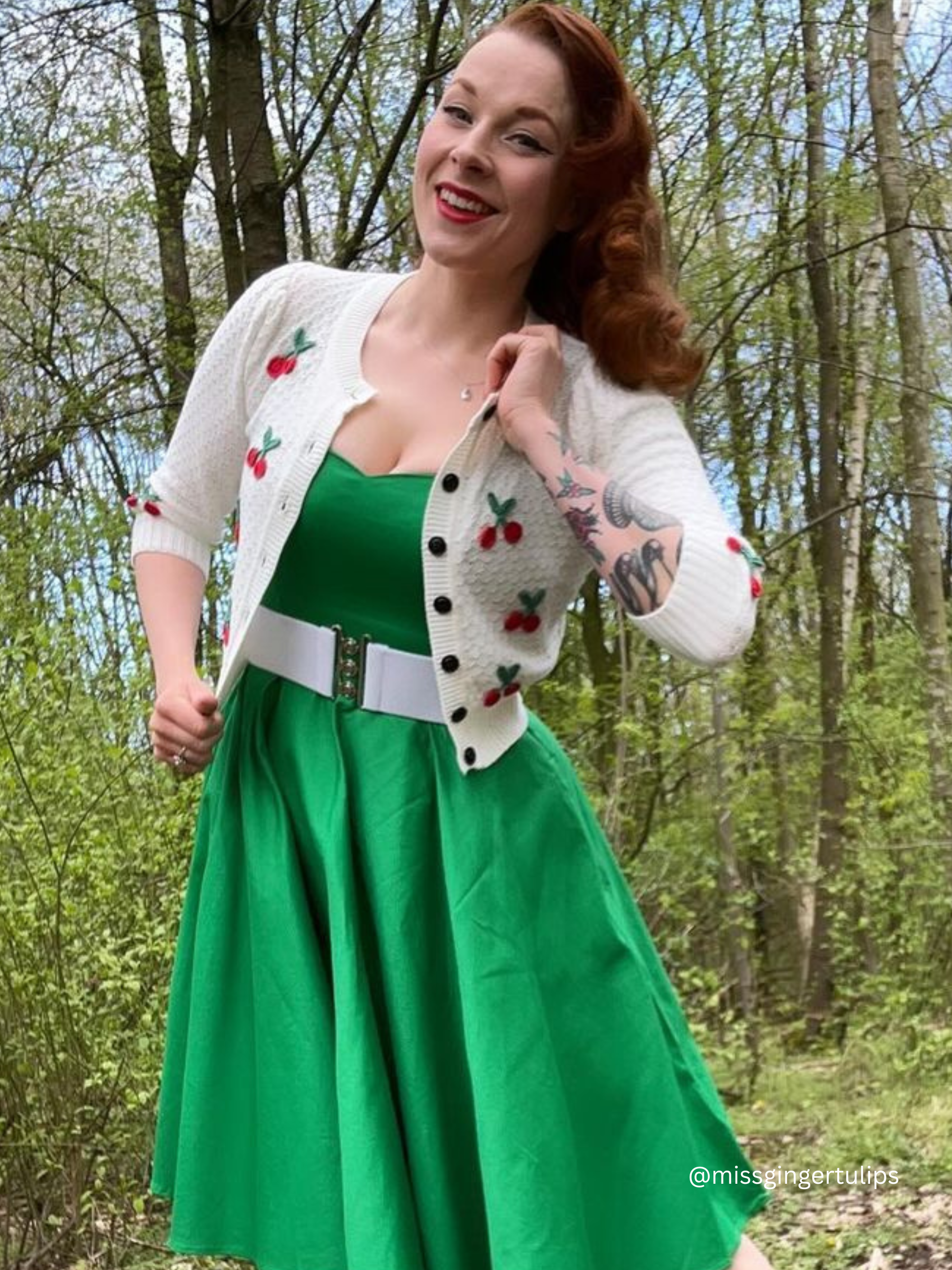 Mak - Wholesale Cardigan - Women's - Cherry Crochet Pom Pom Cropped Cardigan Sweater MK35153