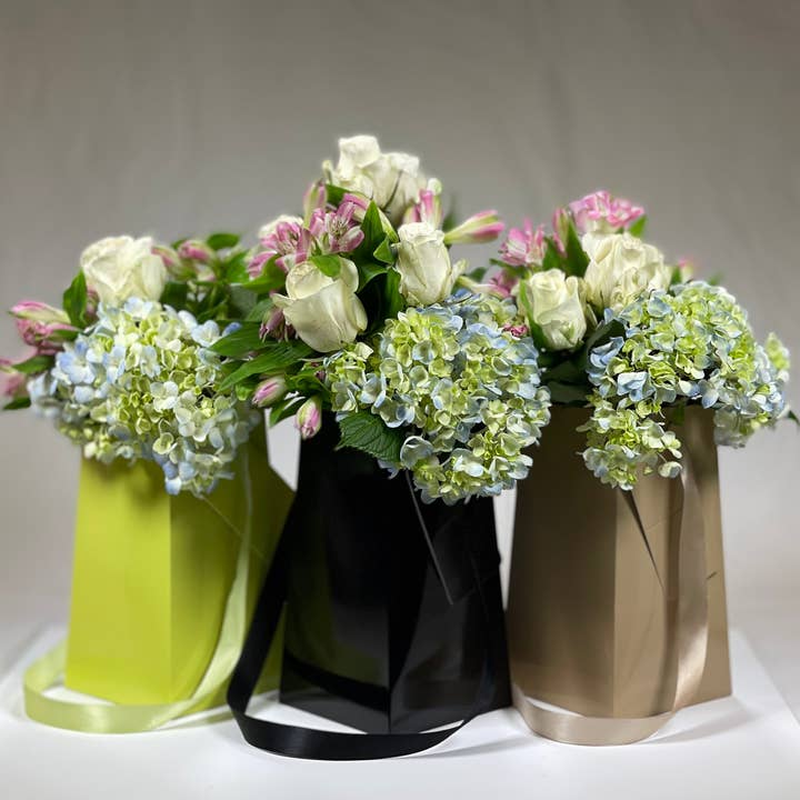 FlowerBox.com – wholesale Vase – Jet Black FlowerBox Recyclable, Waterproof. Paper Vase3