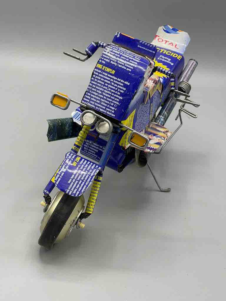 The Niger Bend - Wholesale Tafelbladdecoratie - Afrikaanse speelgoedmotorfiets van gerecycled metaal in blik - Burkina Faso23