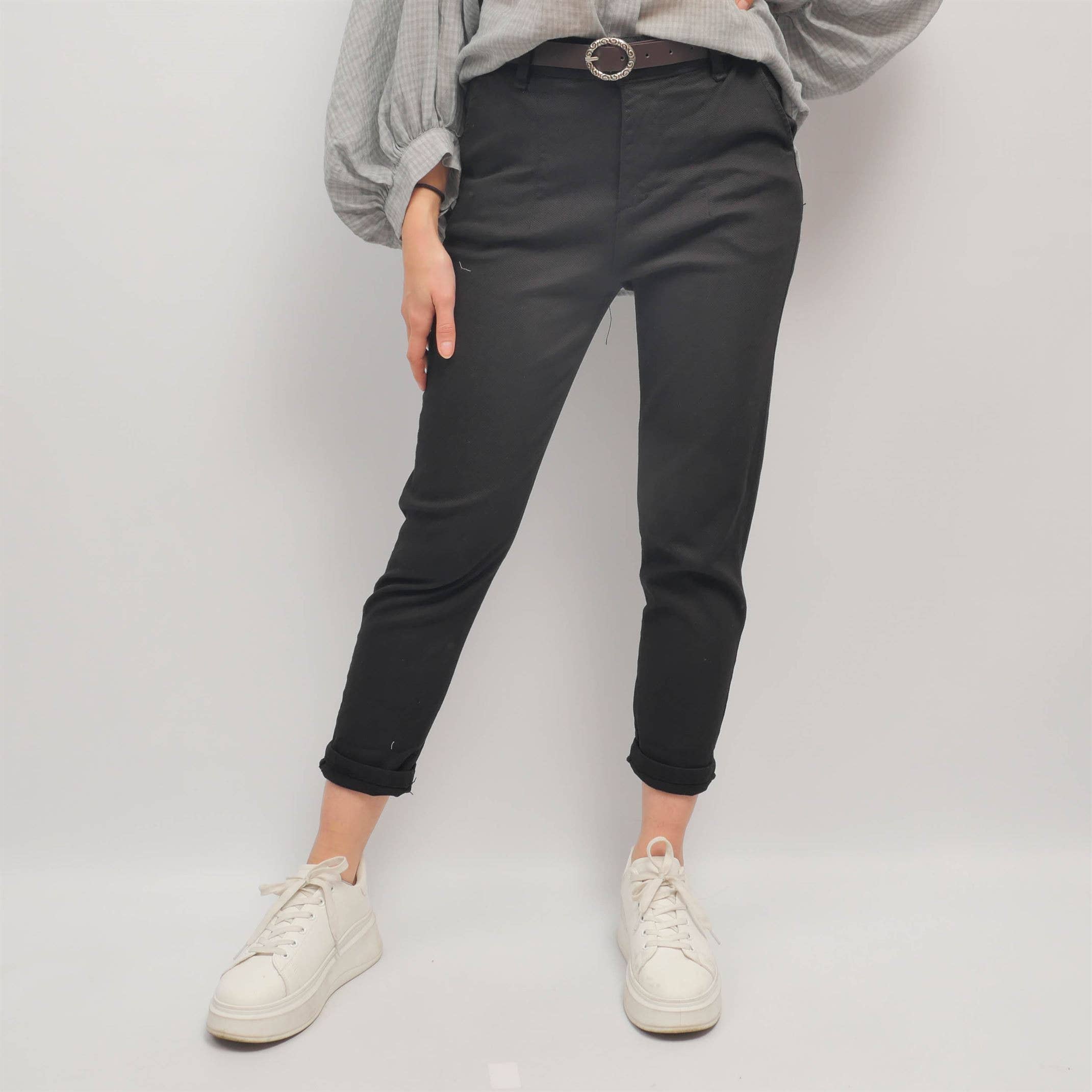 Cecile Wang – wholesale Pants – Women's – Textured belted chino pants CVA822663-46