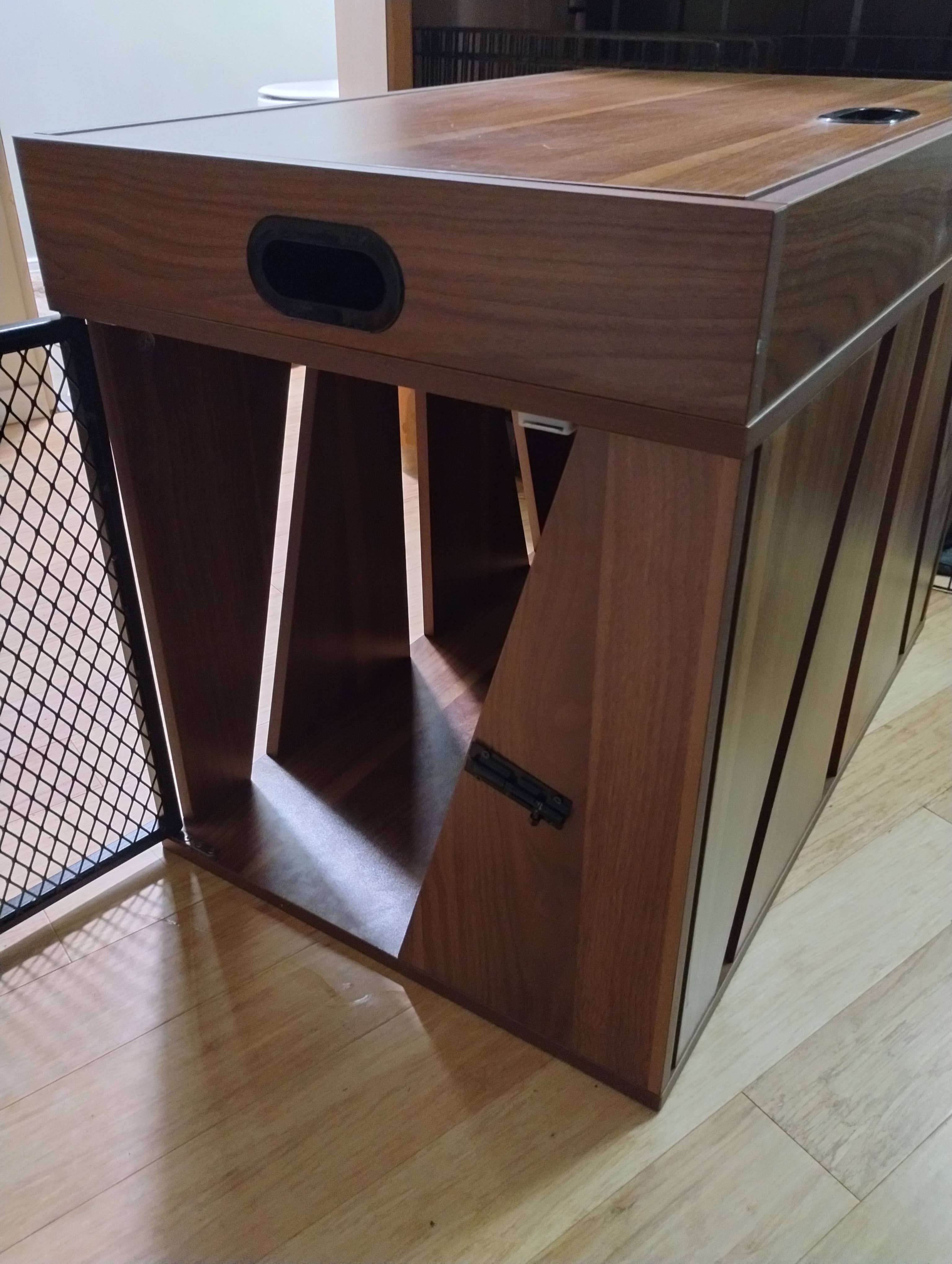 Designer Pet Products, LLC - Wholesale Pet Carrier - Cat/Dog - Dog Crate ,Dog Furniture ,Lucky Kennels Penny24