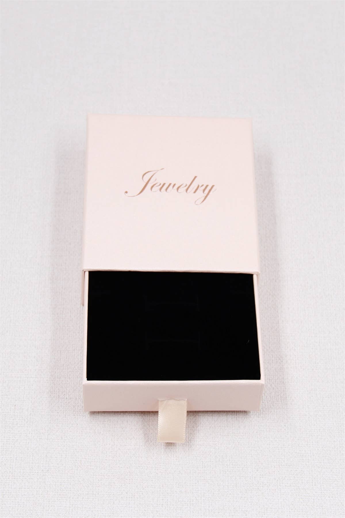 BELLISSIMA BIJOUX - Wholesale Jewelry Box/Organizer - Compact Jewelry Box - Elegance and Practicality7