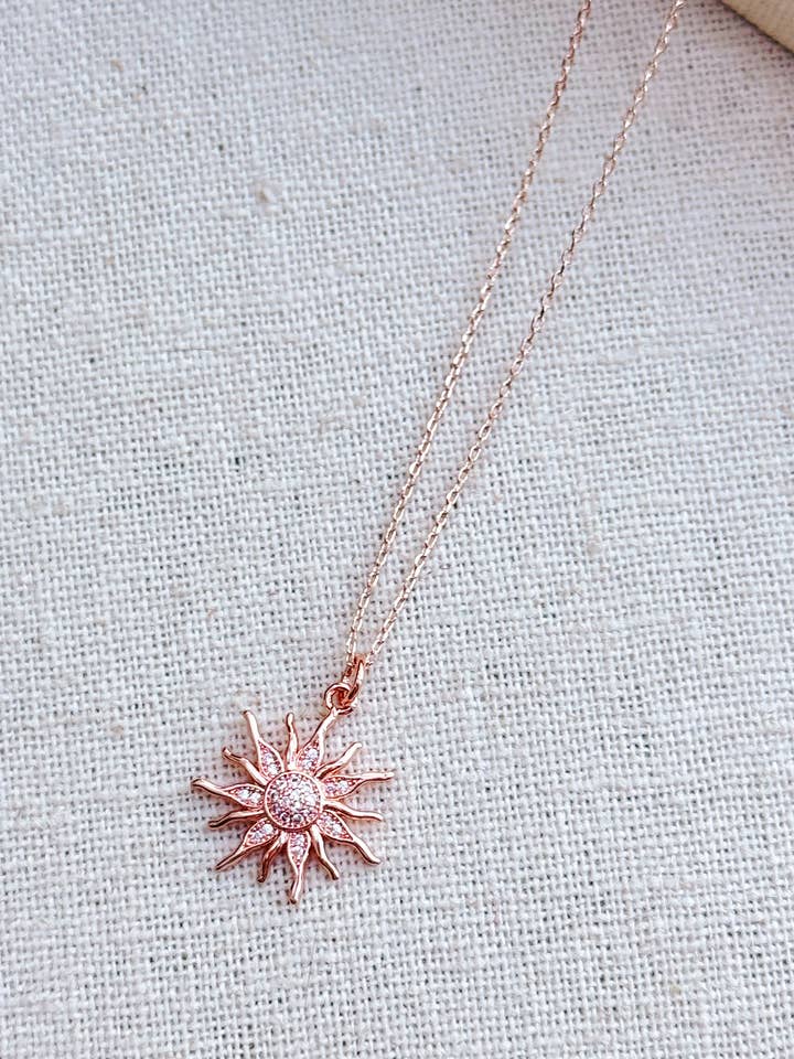 Roségouden Zon Kosmische Bedel Talisman Ketting met Strass-steentjes voor wholesale door Gracie Rose Designs