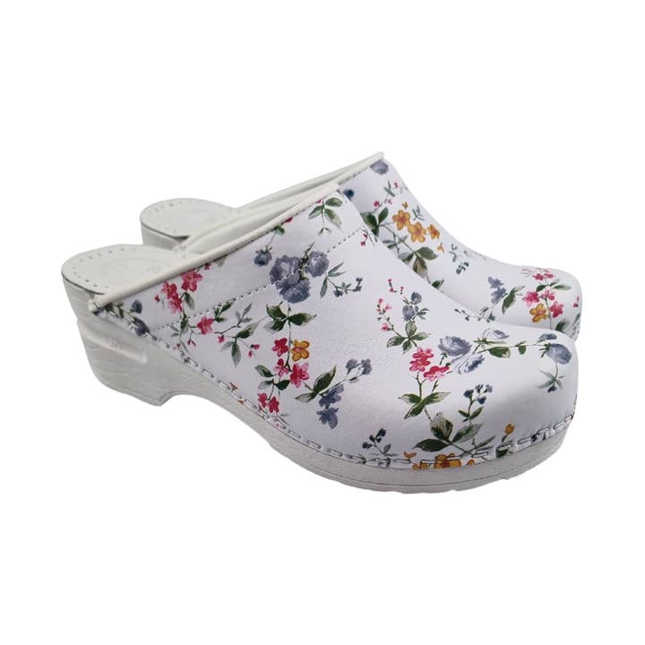 Medical Clogs With PU Sole - Flowers 2024 for wholesale by TRAAGOODS.COM