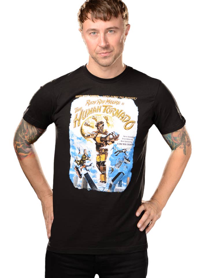 RUDY RAY MOORE EST LE TORNADO HUMAIN T-SHIRT pour la vente par Atom Age Industries