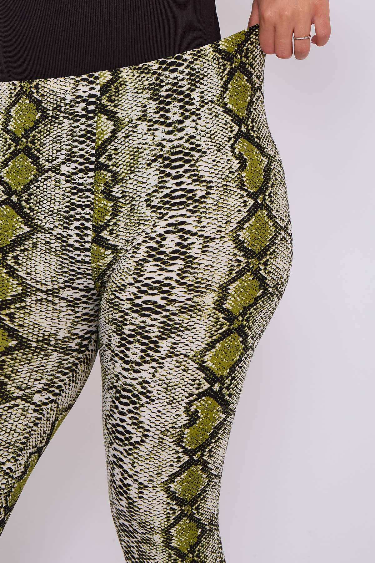 Superbia – wholesale Fashion leggings – Women's – Superbia Super Soft Leggings High Waist (Large Size 14-22)88