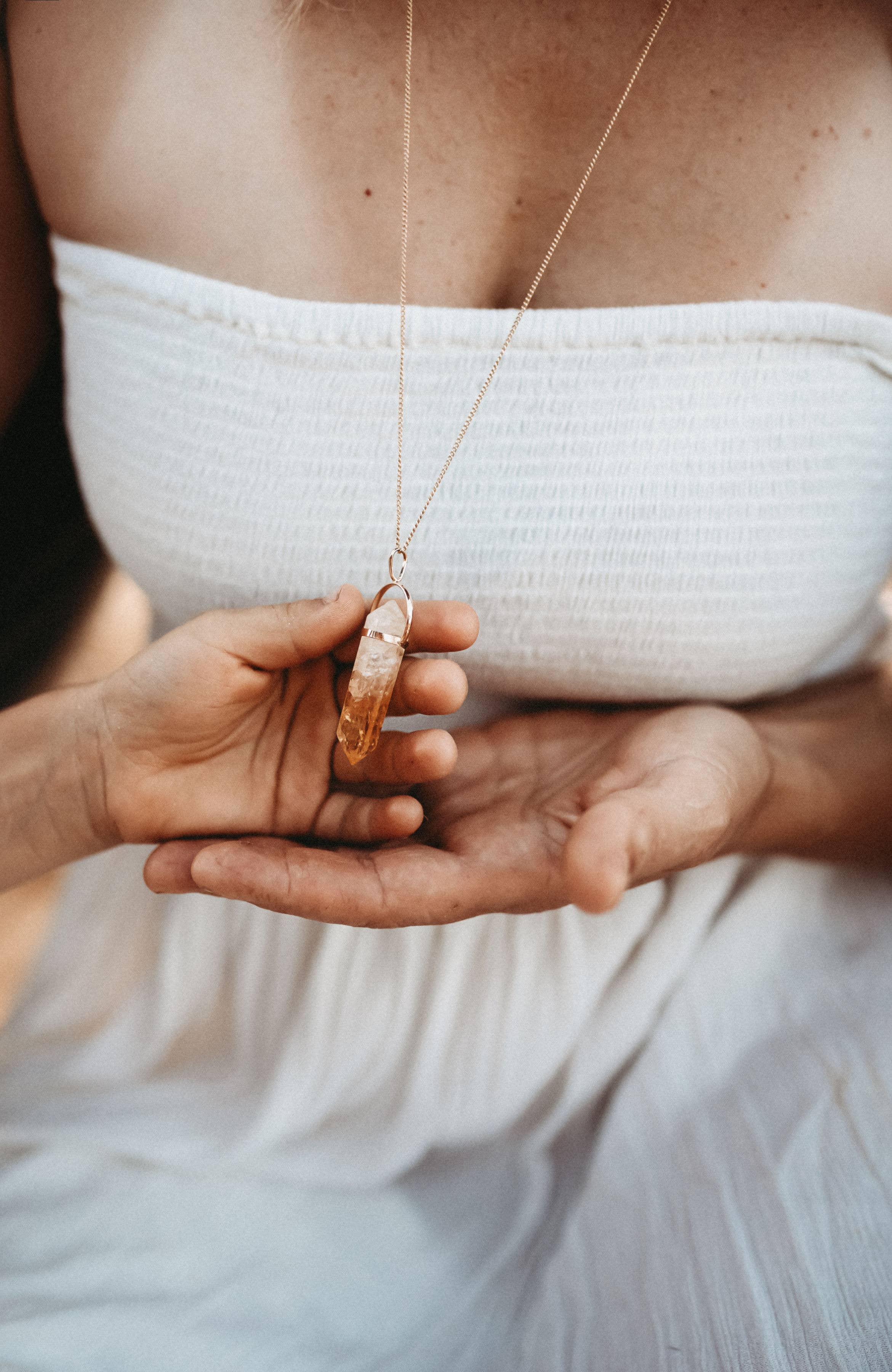 Crystal and Sage – Großhandel Kette mit Anhänger/Charm – Zitrin Pendel Halskette1