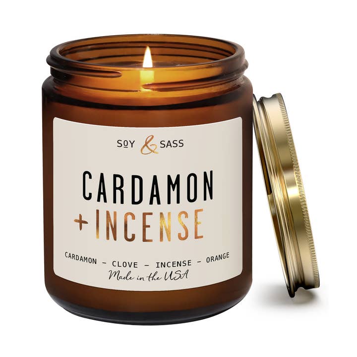 Kardamom & Weihrauch Sojawachskerze - Wellness-Geschenke für den Großhandel von Soy and Sass