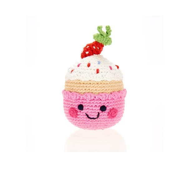 Sonaglio amichevole a forma di cupcake per bambini all'uncinetto - fragola per la vendita all'ingrosso da parte di Pebblechild