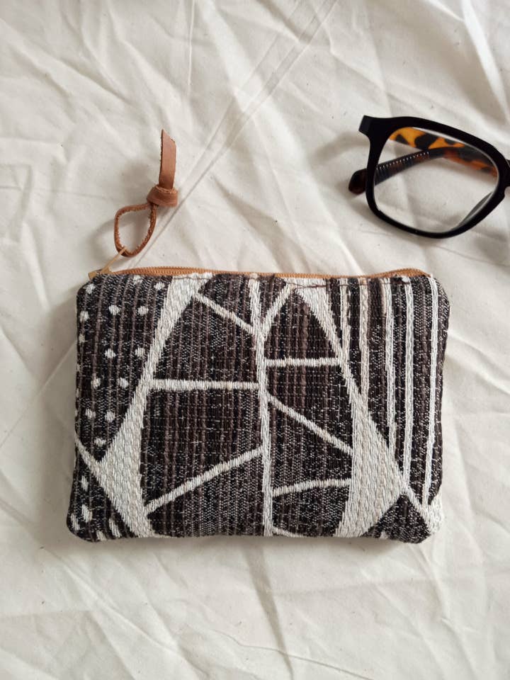 Liten stickad påse med botaniskt tryck för wholesale av NKHenry