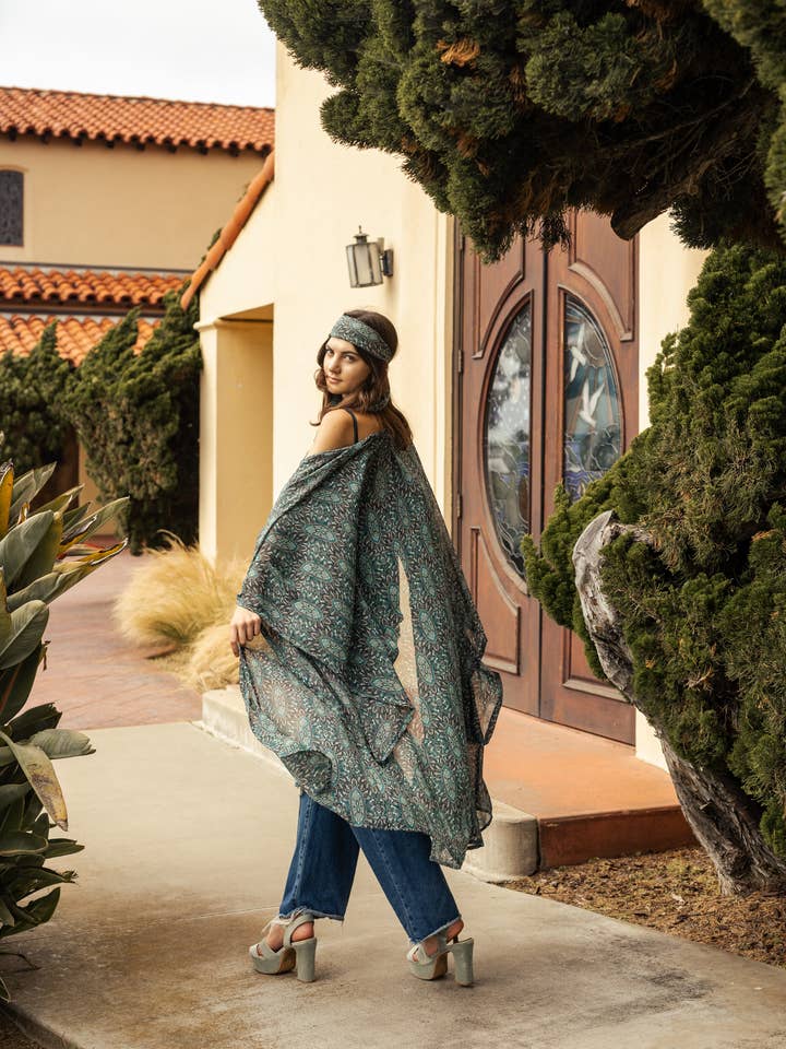 Kimono Squash Blossom para venta al por mayor de Jennafer Grace