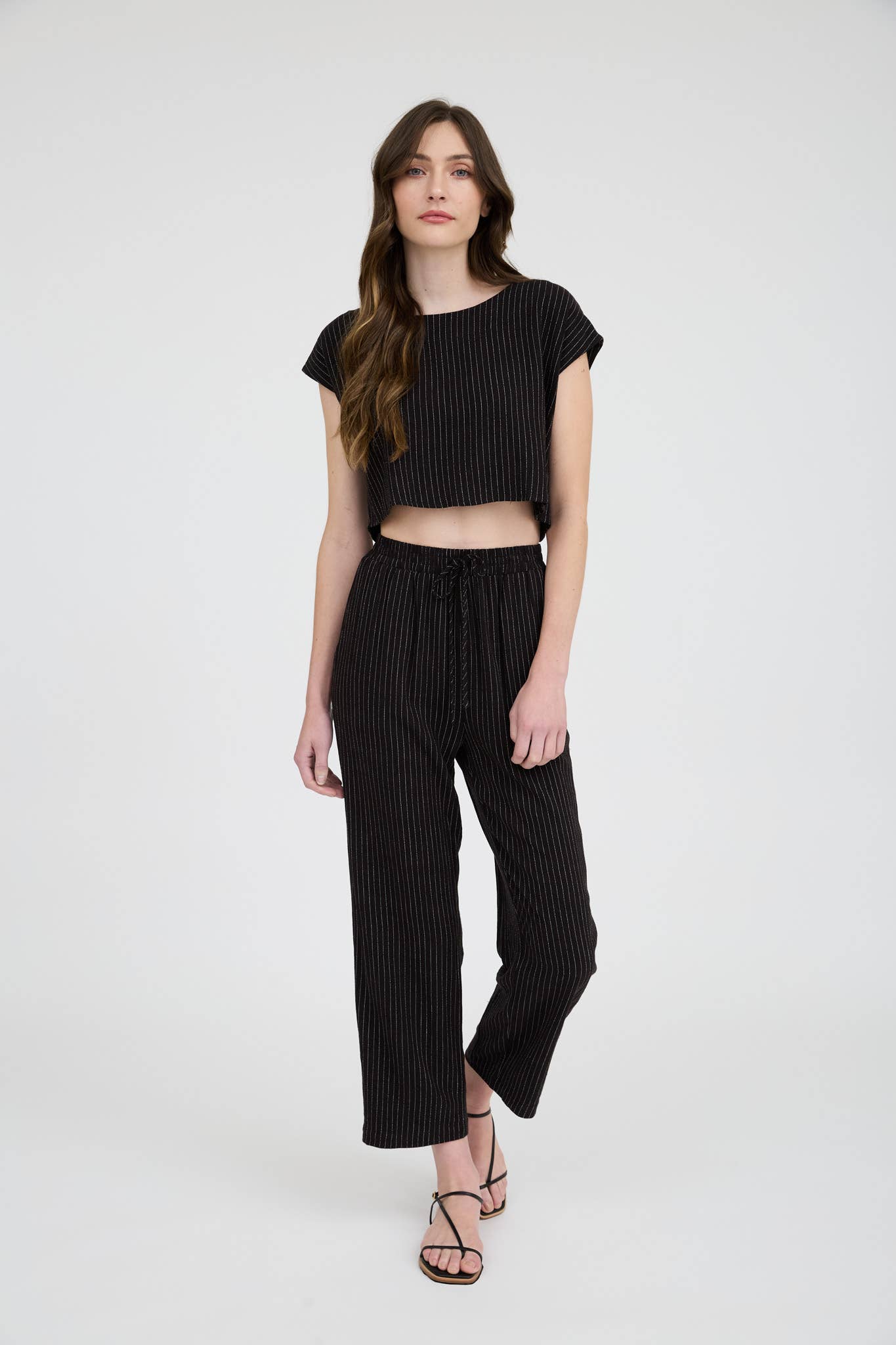 Blu Pepper - Wholesale Blouse - Dames - PINSTRIPE ACHTERKNOOP KORTE MOUW LINNEN TOP13