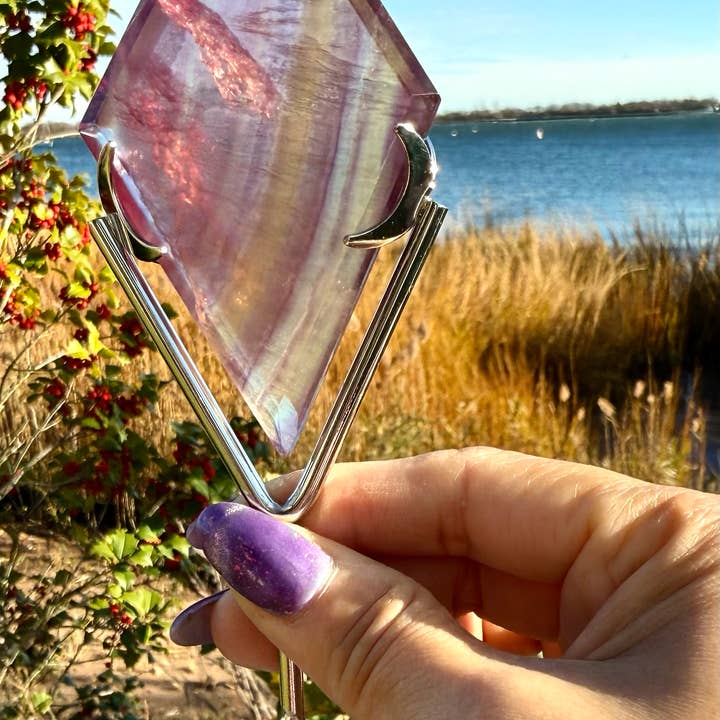 KayleeNYC – Engroshandel Spirituelle sten og krystaller – Naturlig fluorit diamantkrystal med stjernetegnsstand3