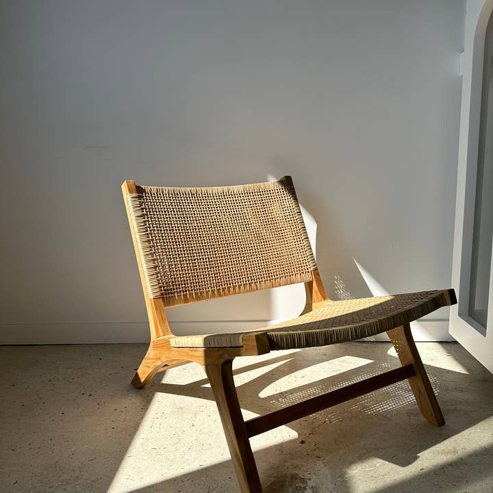 Office Objets - Wholesale Chair - Reclined chair in natural wood and woven rattan60