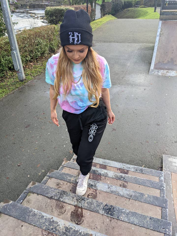 Lovespoon Jogger for wholesale by Helz Defined