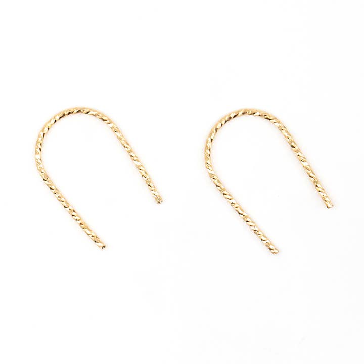 Sparkly Arch örhängen tråd örhänge häftklammer örhängen för wholesale av Mineral and Matter