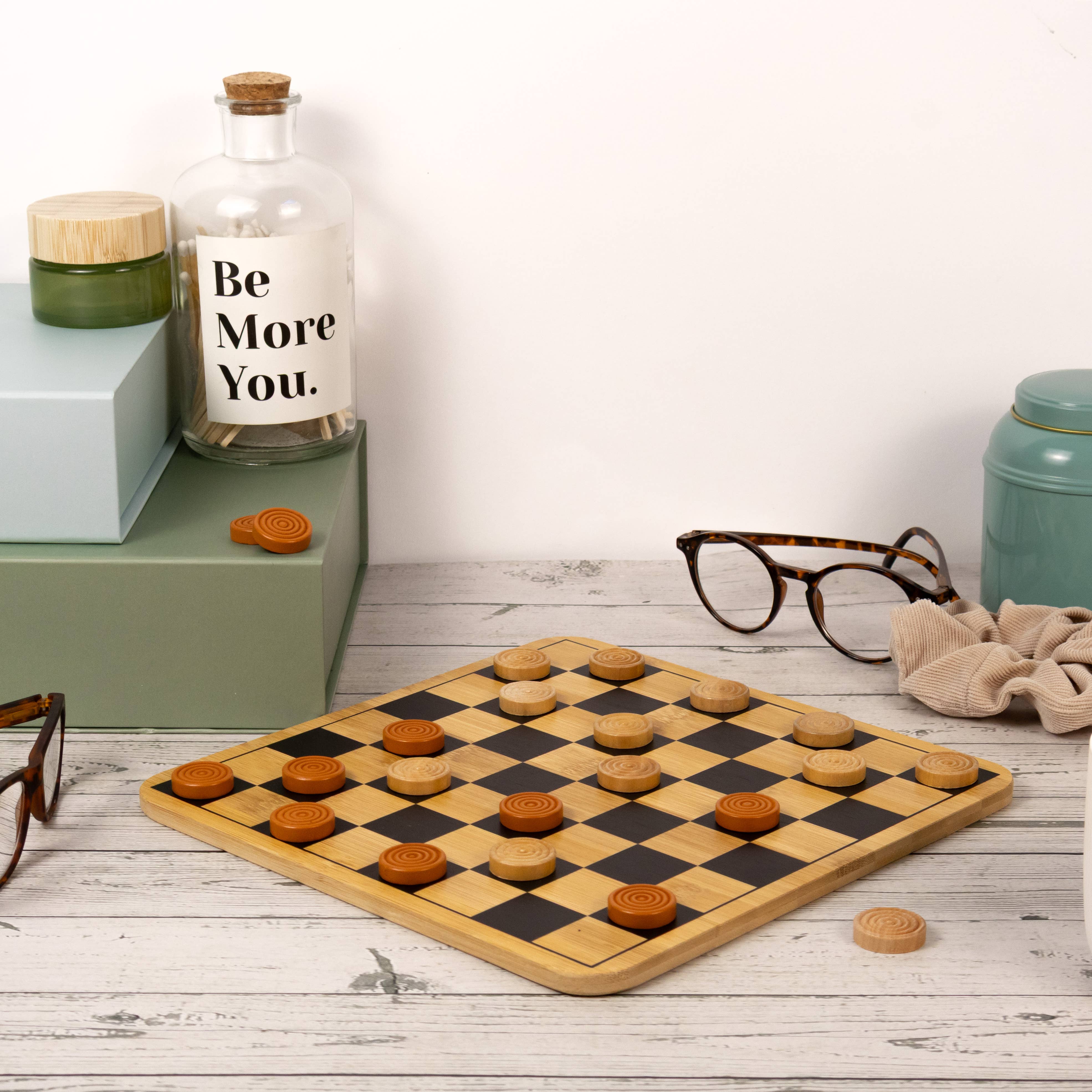 Robert Frederick Ltd – wholesale Brädspel – Bambu Chequers Set3