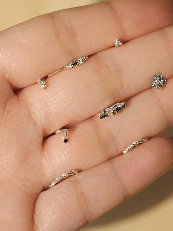 Angela Tiny Trio Stud - Sterling zilver voor wholesale door S-kin Studio Jewelry