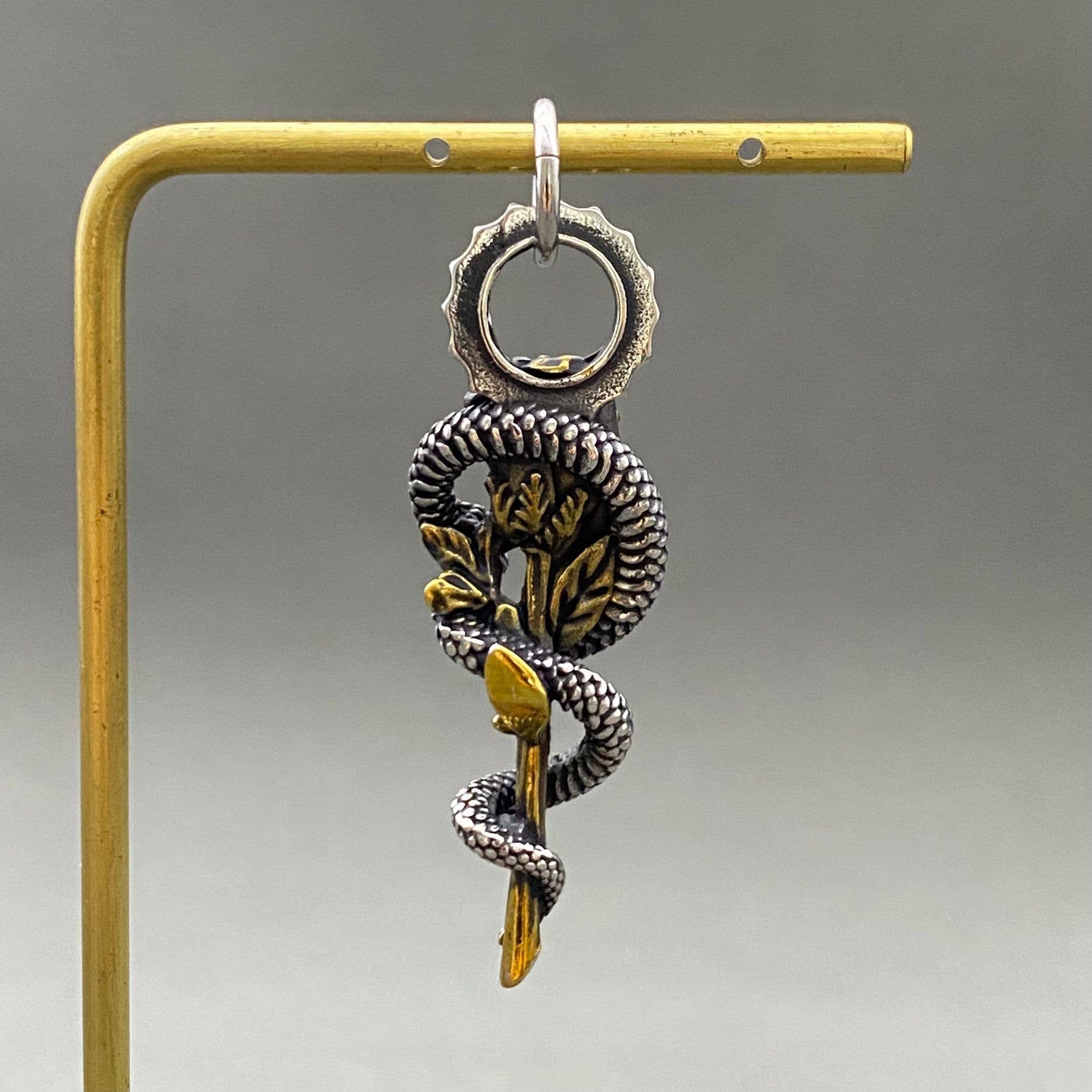 Mio Queena - Wholesale Craft Supplies - The Snake Coiled Around The Rose S.Steel Pendant - MJ/MNP2