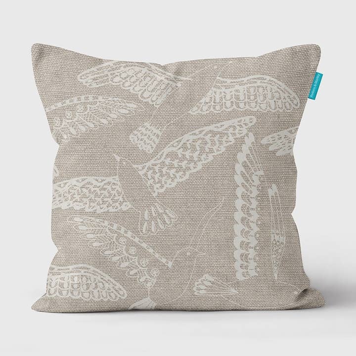 Cuscino per esterno Seagull Cream Ecru per la vendita all'ingrosso da parte di Perkins & Morley