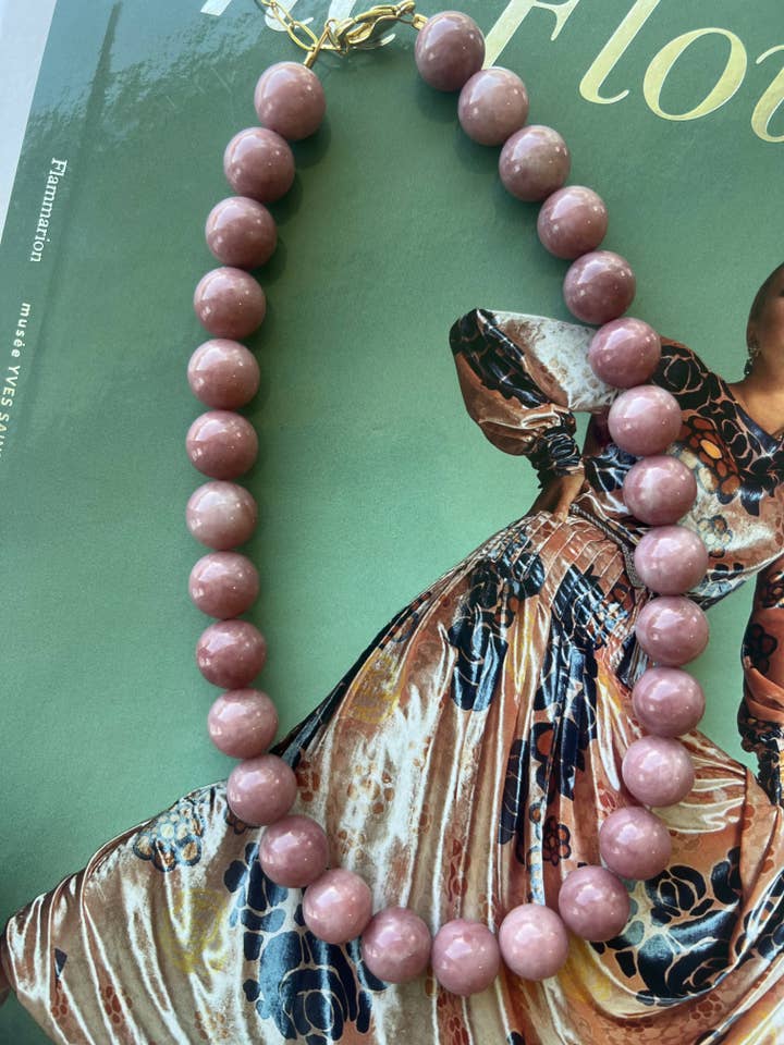 Boule de quartz violet de Madagascar pour la vente par Grace Designs