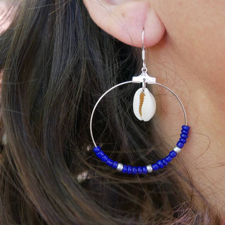 Cowrie shell and pearl hoop earrings for wholesale by Boutique Bohème