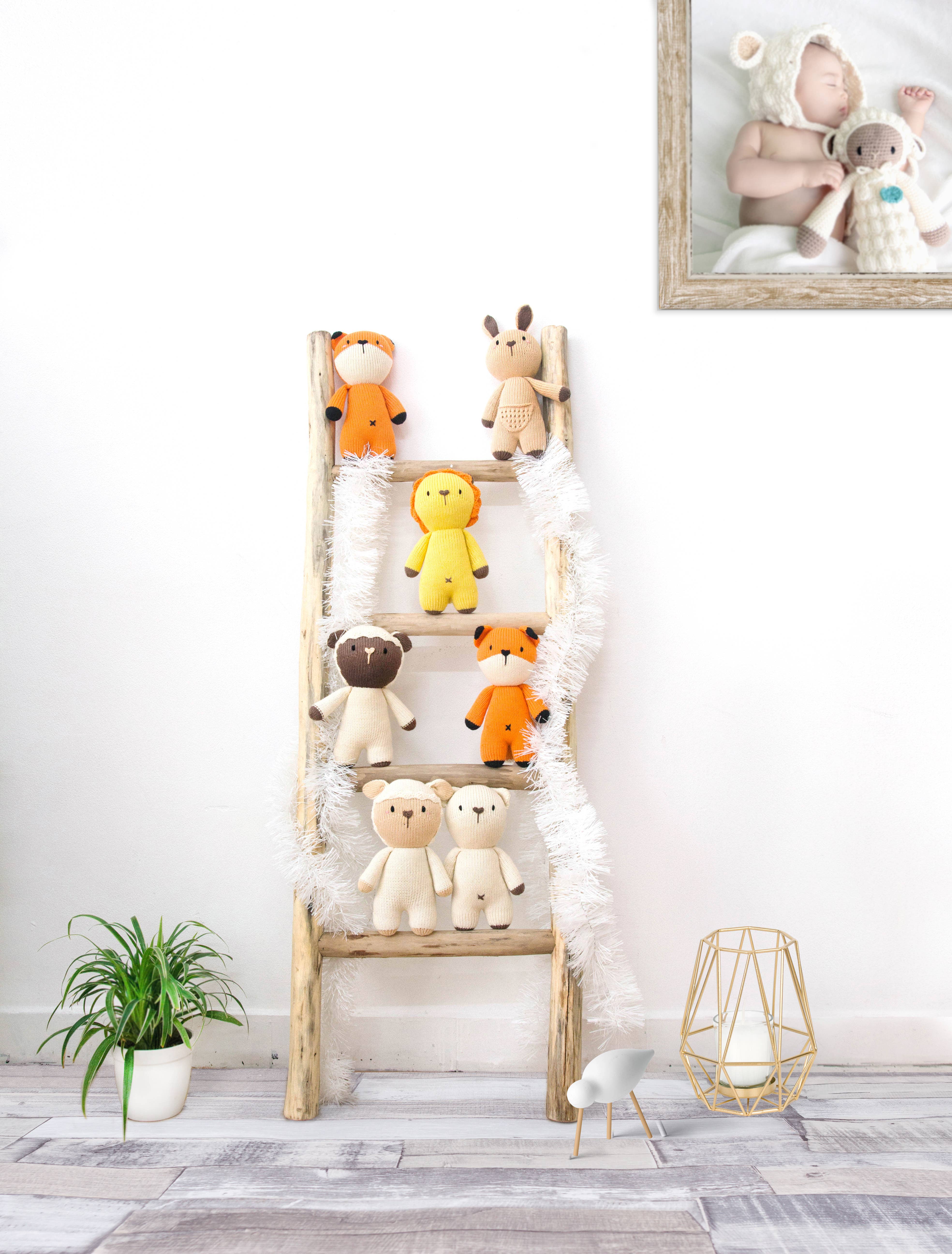 Paul and Lucy - Venta al por mayor Peluche - Niños y bebés - Juguete de ganchillo hecho a mano, tejido con forma de Bobbie el oso blanco2