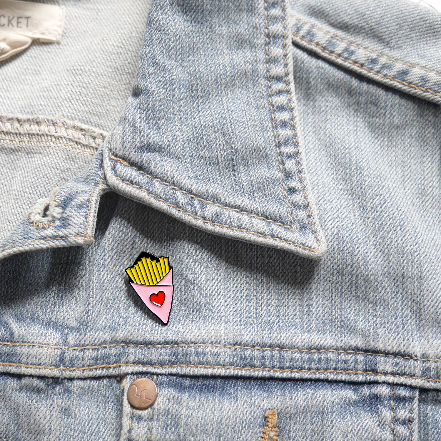 J'aime La Grenadine - Wholesale Brooch - Pin's “French fries cone” - Belgian aperitif fastfood1