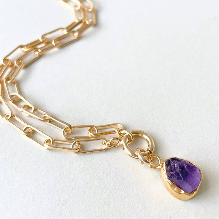 Collier à chaîne épaisse sculptée en améthyste | Calmant (plaqué or) pour la vente par Decadorn