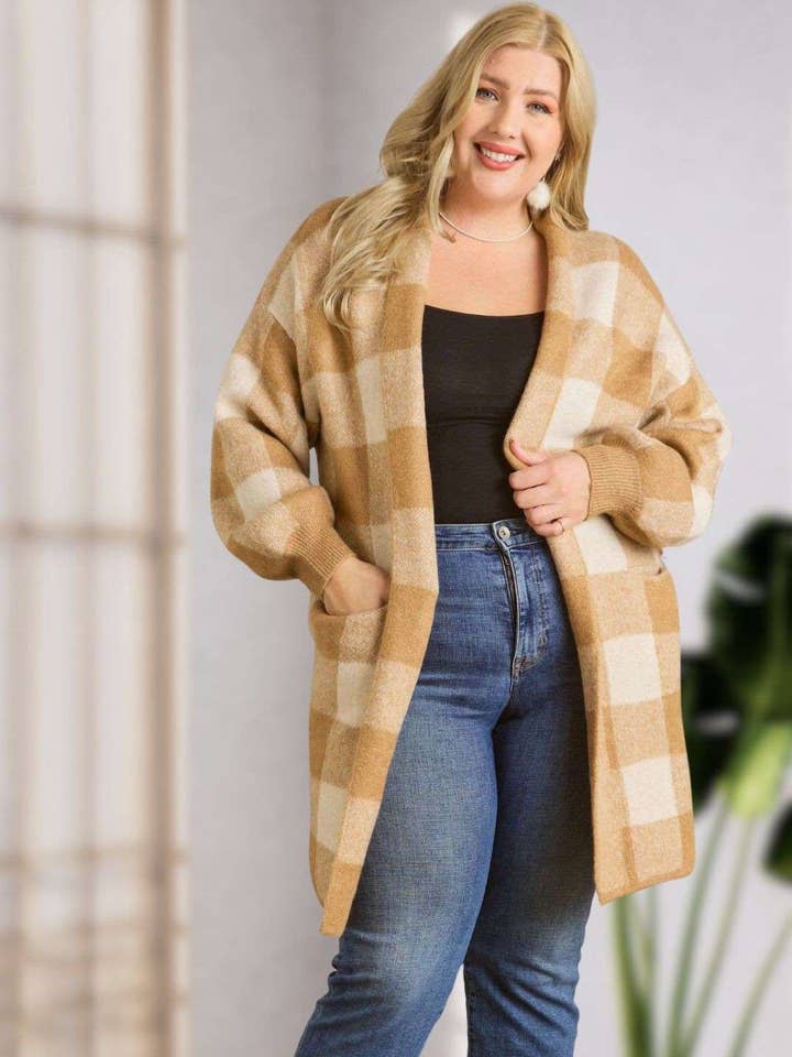 CARDIGAN LONG À CARREAUX AVEC POCHES CESW2615X-PLUS pour la vente par ADORA LA