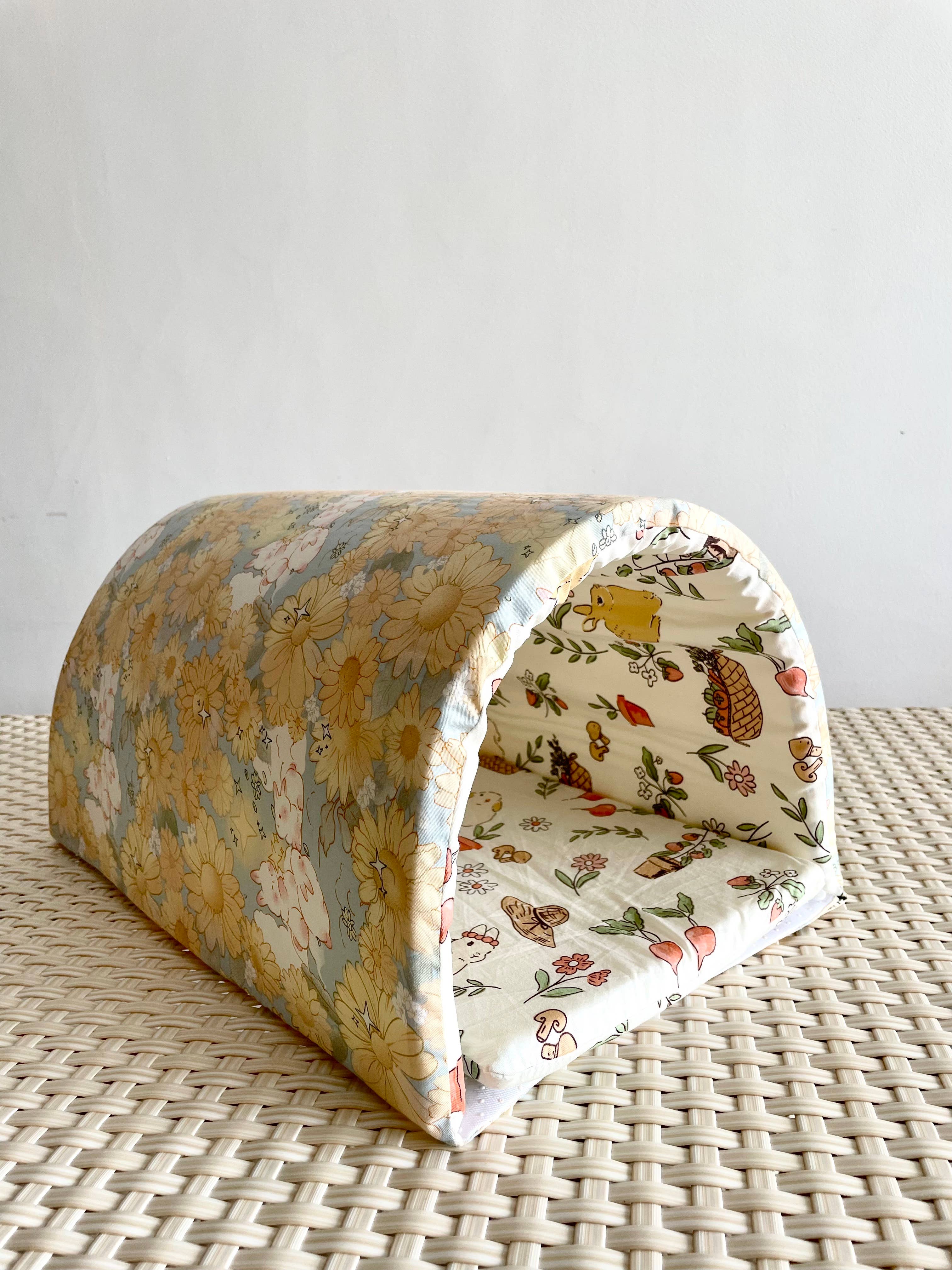 No Furries Delights - Wholesale Pet Bed - Cat/Dog - Spring Picnic - LARGE Hoppy Hideaway Tunnel5