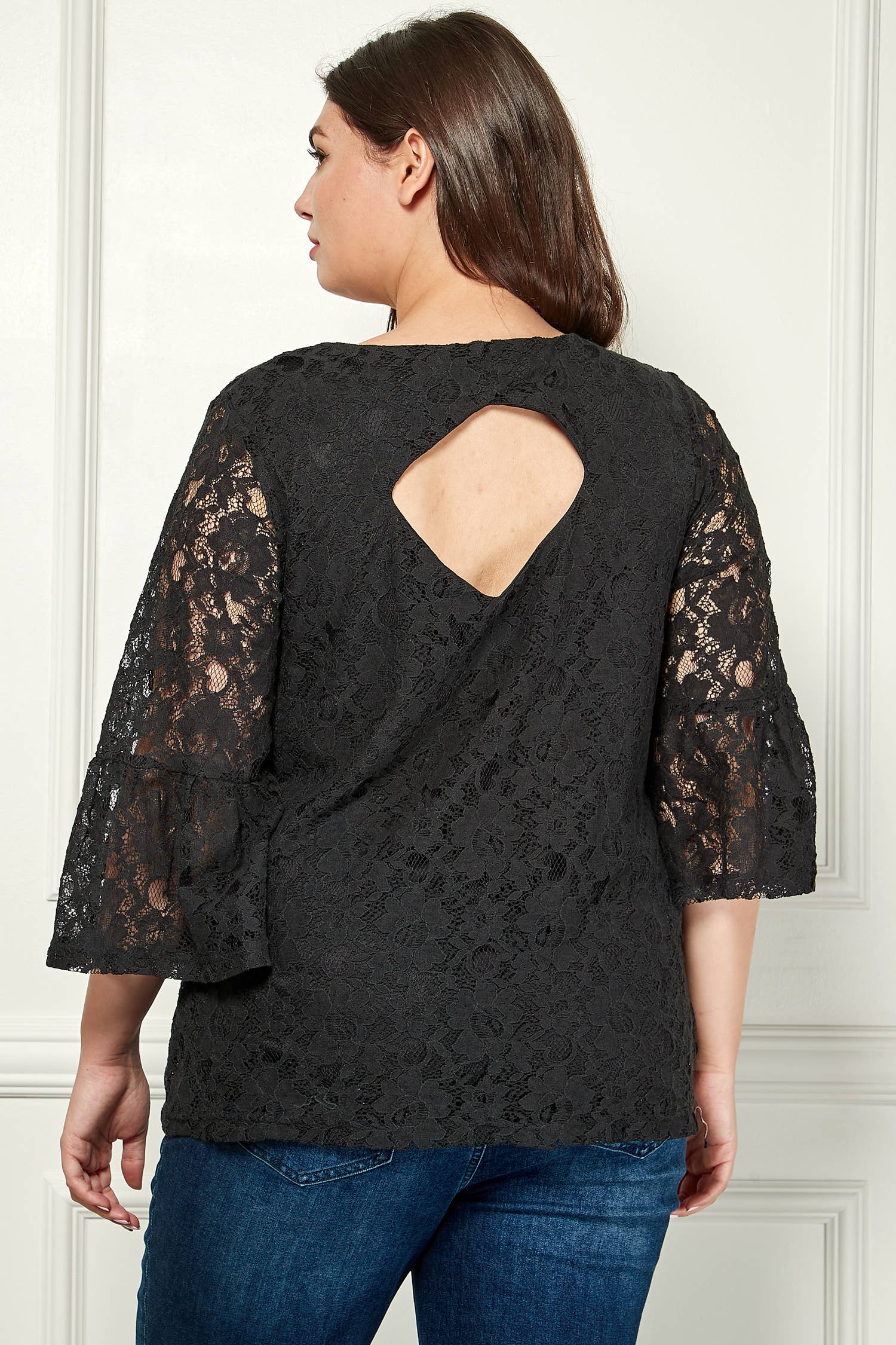 Winslow Collection – wholesale Blouse – Women’s – PLUS SIZE V- NECK ELBOW SLEEVE LACE TOP G9018250PX7