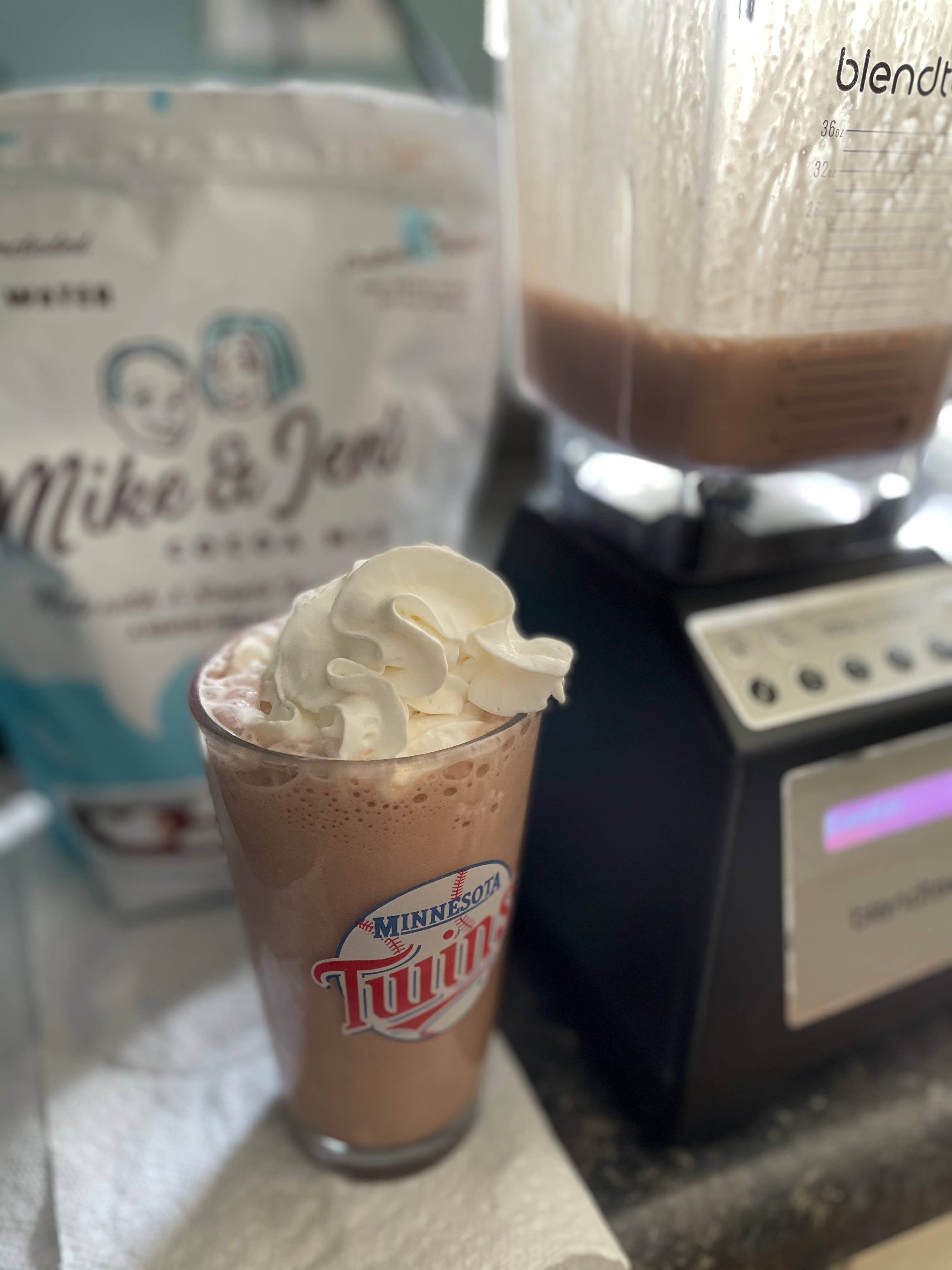 Mike and Jen's Hot Cocoa - Wholesale Hot Cocoa Mix/Kit - Mike and Jen's Gift Size Hot Cocoa (12 oz)6