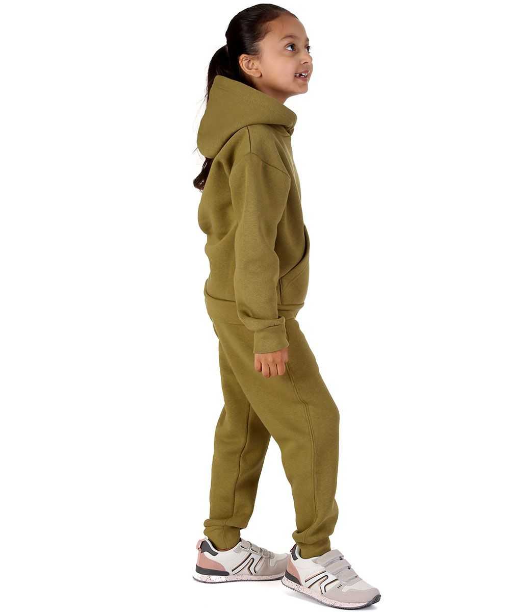 Olijfgroen Trendy Toggs kinderhoodie en joggingbroek trainingspak in olijfgroen voor groothandel op Faire3
