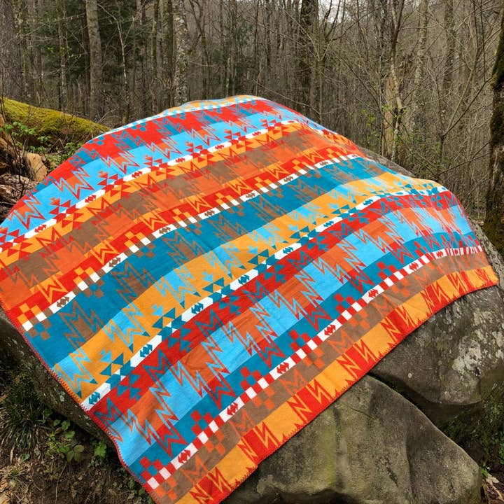 Follow Your True North - Wholesale Throw Blanket - Sun River Blanket2