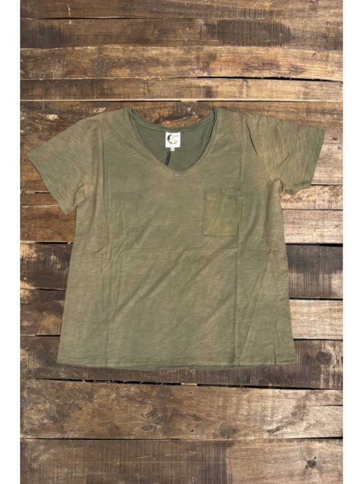 Moon Dance V-hals T-shirt - Vintage Moss voor wholesale door Jaded Gypsy