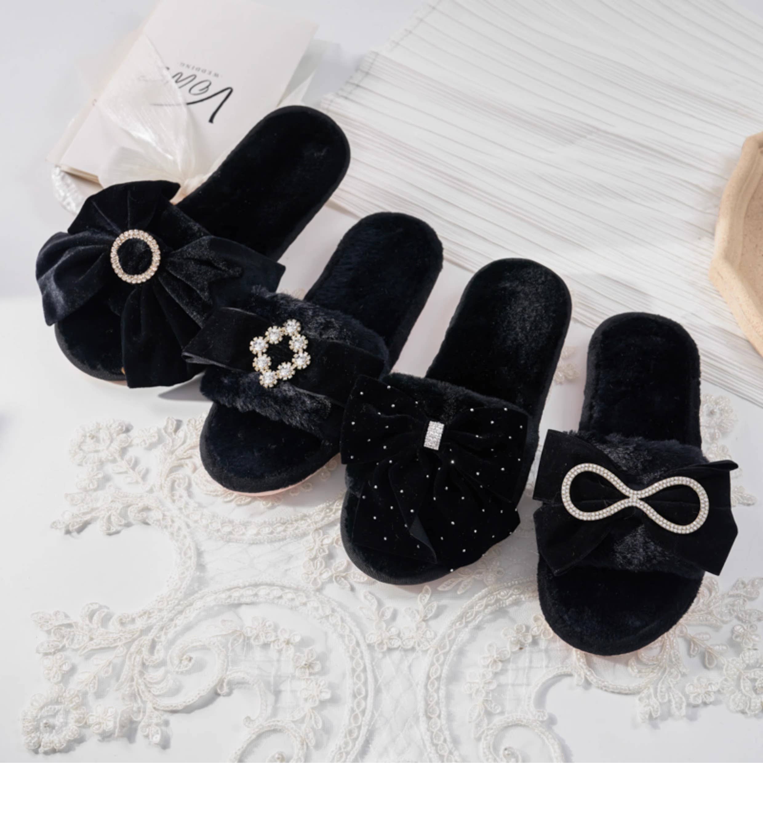 PEACH ACCESSORIES – wholesale Slippers – Women's – Soft Bow Slippers with Sparkle Detail in Black 19564