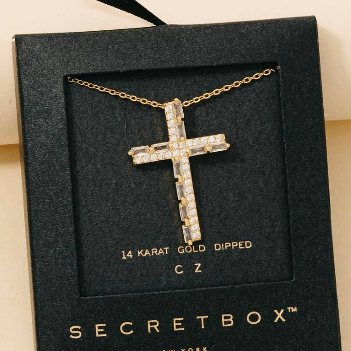 Gulddoppad Intrikat Cz Beströdd Korshänge Halsband för wholesale av Anarchy Street