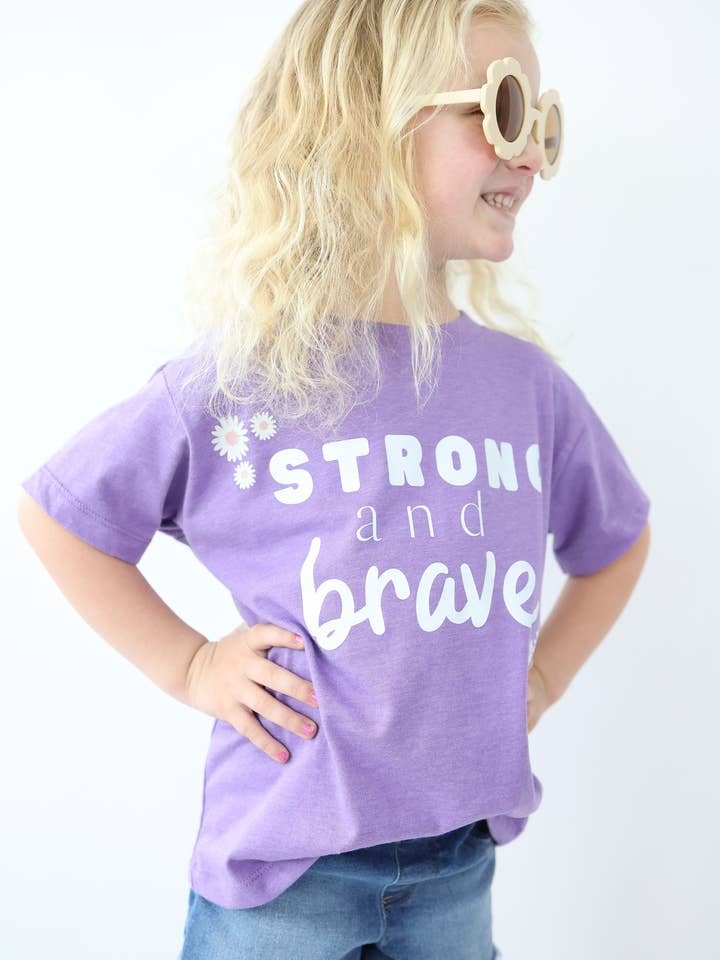 T-shirt Strong and Brave Girls por atacado de Shared Joy Bows