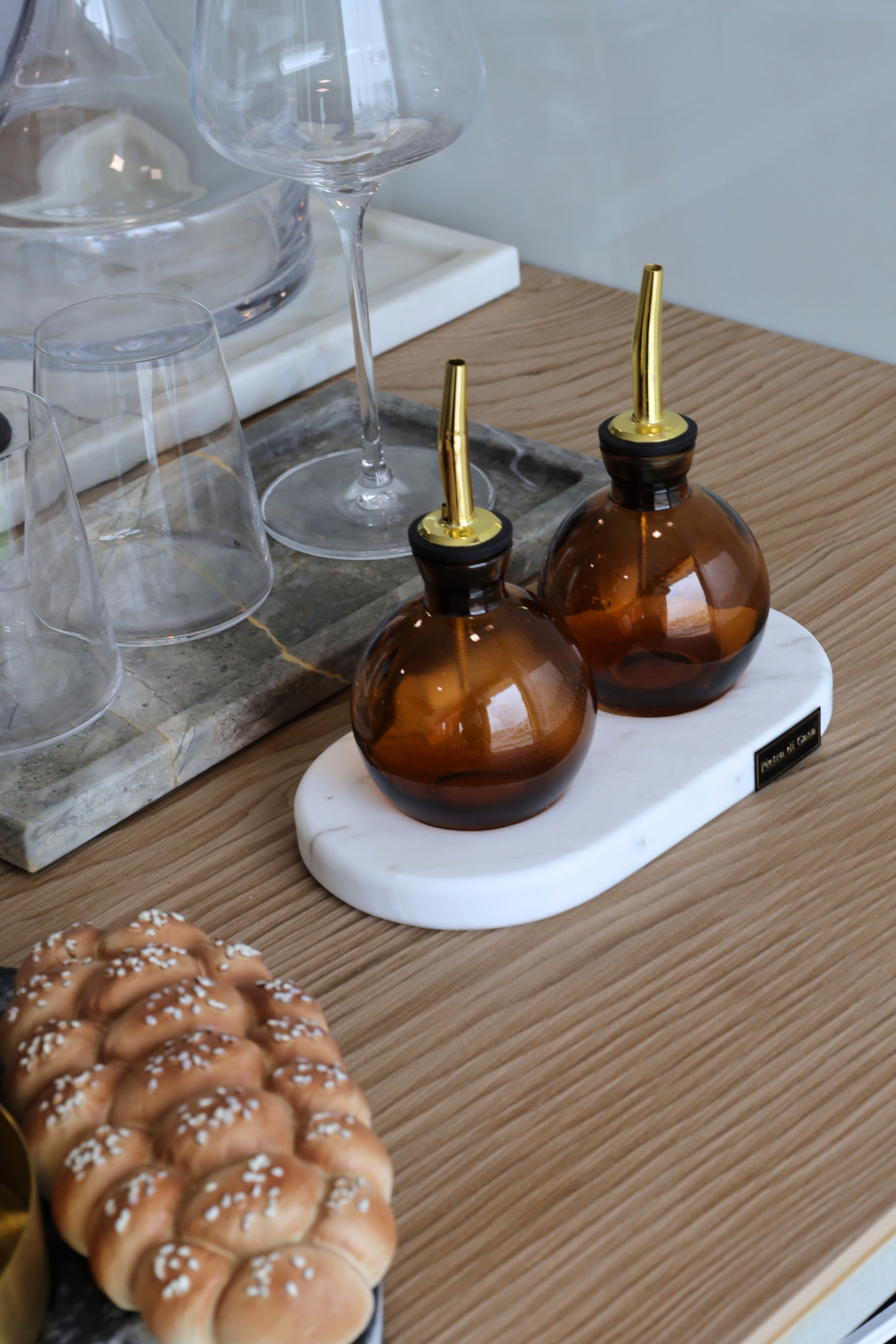 PIETRA DI CASA - Wholesale Oil/Vinegar Dispenser - Stone Oil & Vinegar Cruet Set AILA– Minimalist Table Design4