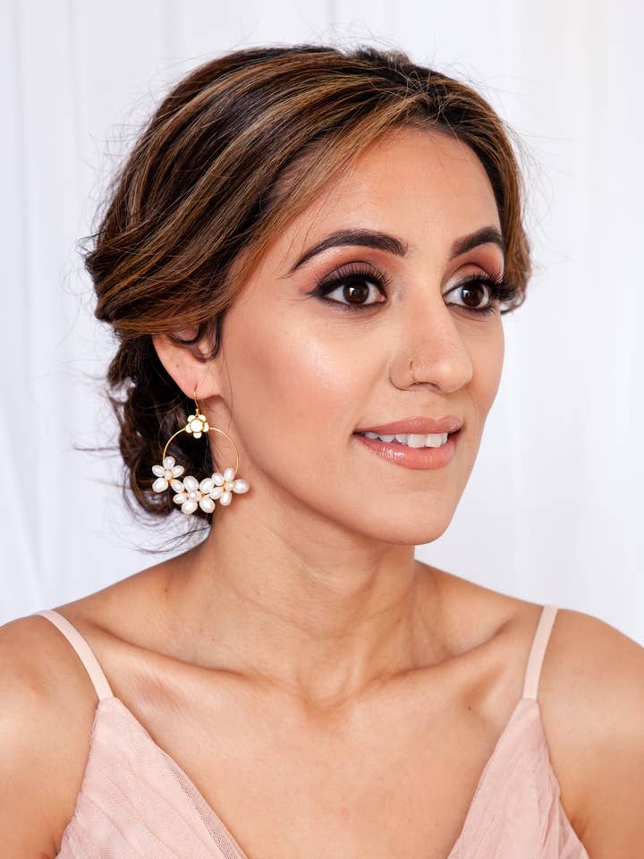 Brincos de Argola Bridal Pearl Brincos de casamento Oval Jewelry por atacado de Julia Key's Designs