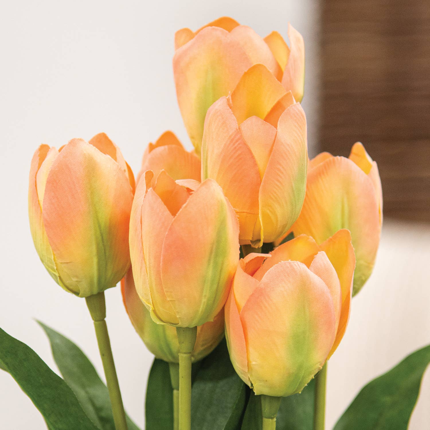 Saybrook Lane – Großhandel Künstliche Blumen – Pfirsichblühender Tulpenstrauch - 18"2
