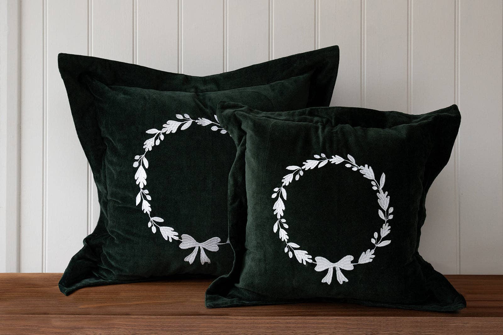 We Love Seasons Ltd – wholesale Throw pillow cover – Velvet Racing Green Cushion Cover – Small1