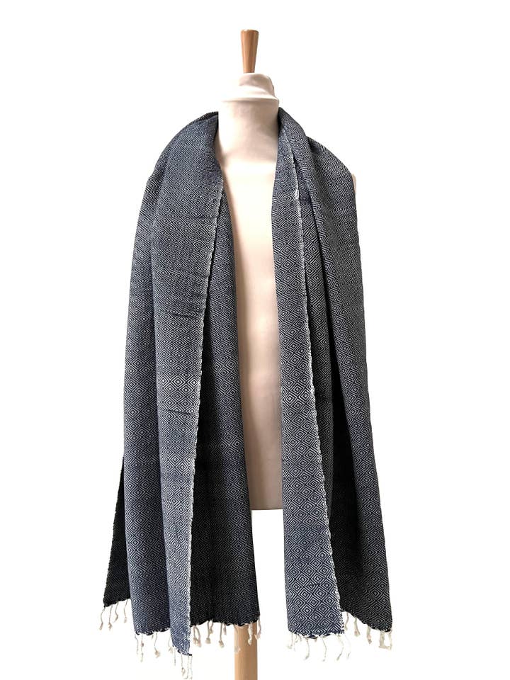 Grand Krama varm tyk marineblå for engroshandel hos Krama Heritage