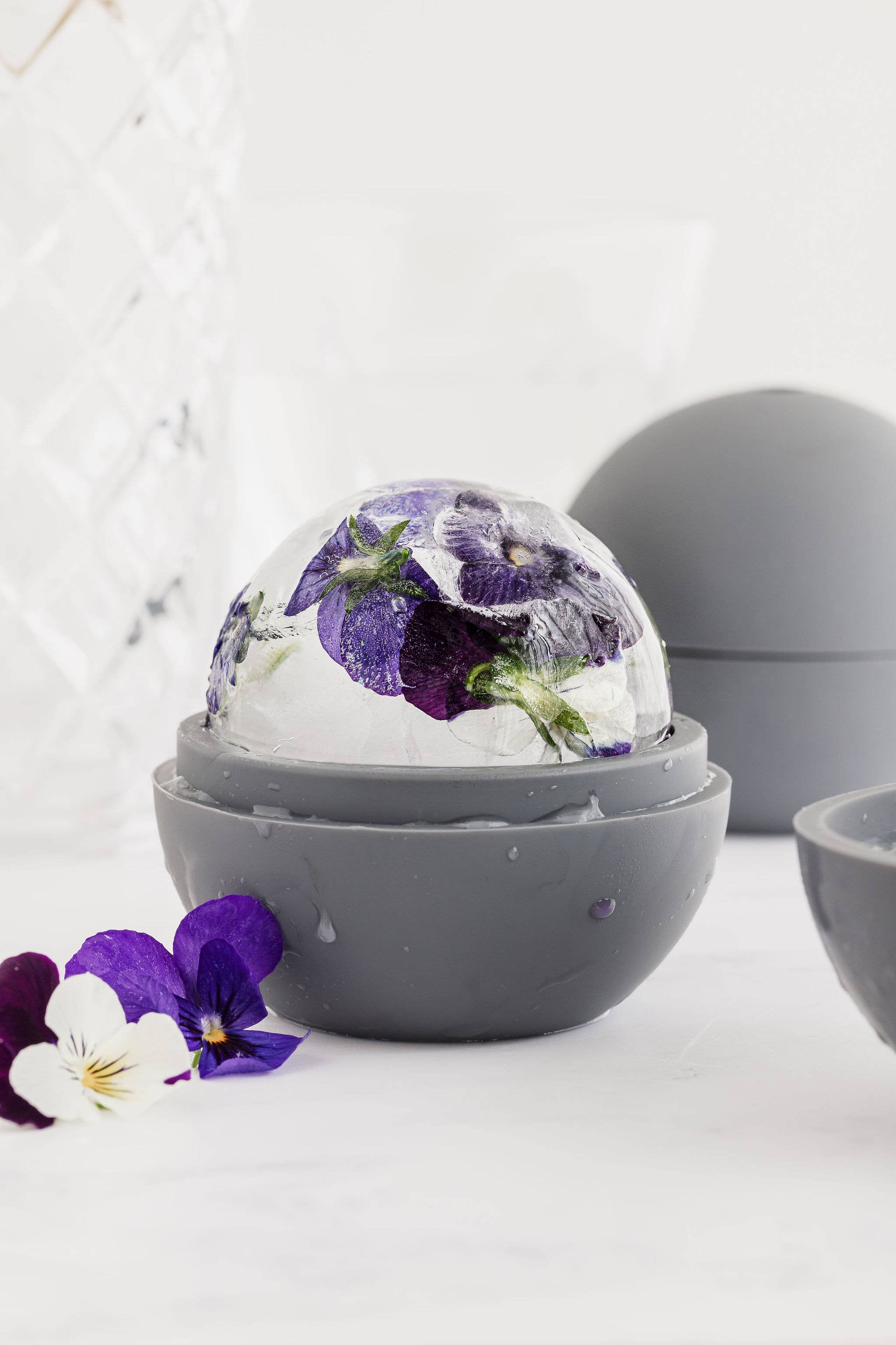 UBERSTAR – wholesale Ice tray/mould – Giant Silicone Ice Sphere Mould1