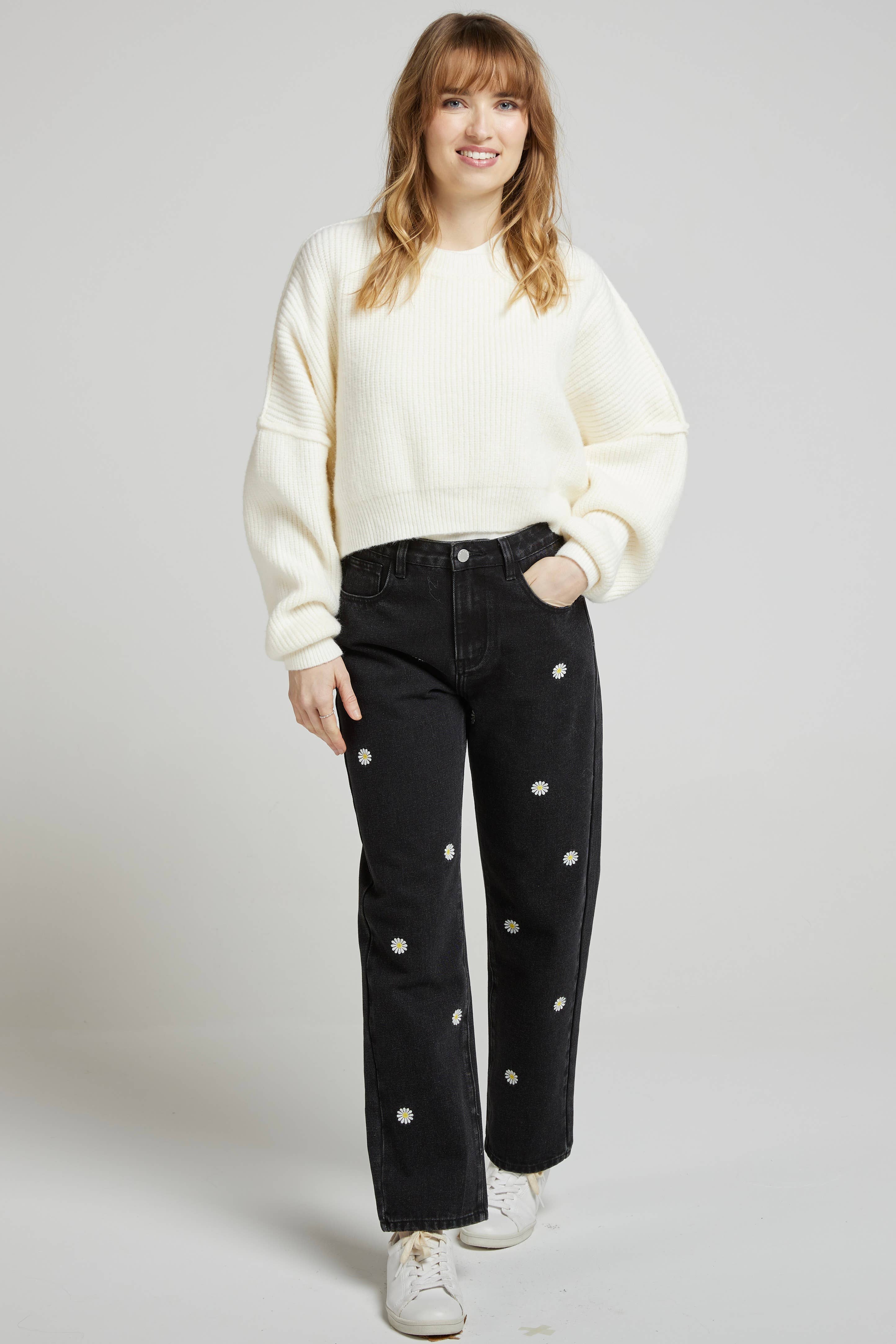 Andy & Lucy - Wholesale Jeans - Women's - BIRKIN - Jeans with embroidered daisies0