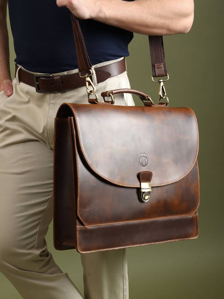 Yorke - Full Grain Leather Laptop Messenger Briefcase Bag for wholesale by Dotch Leather