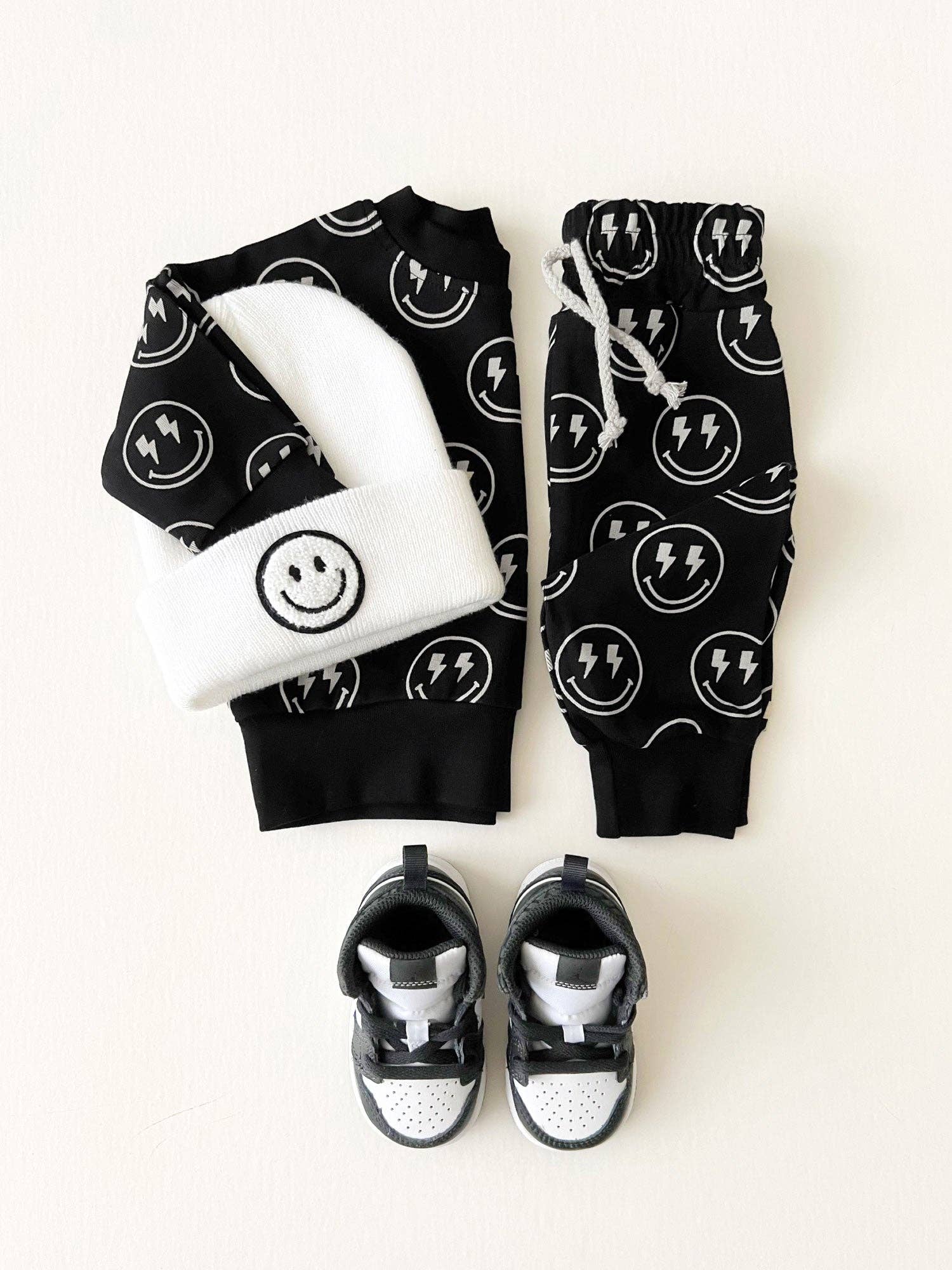 Lucky Panda Kids - Wholesale Lounge Set - Kids - Jogger Set | Electric Smiley2