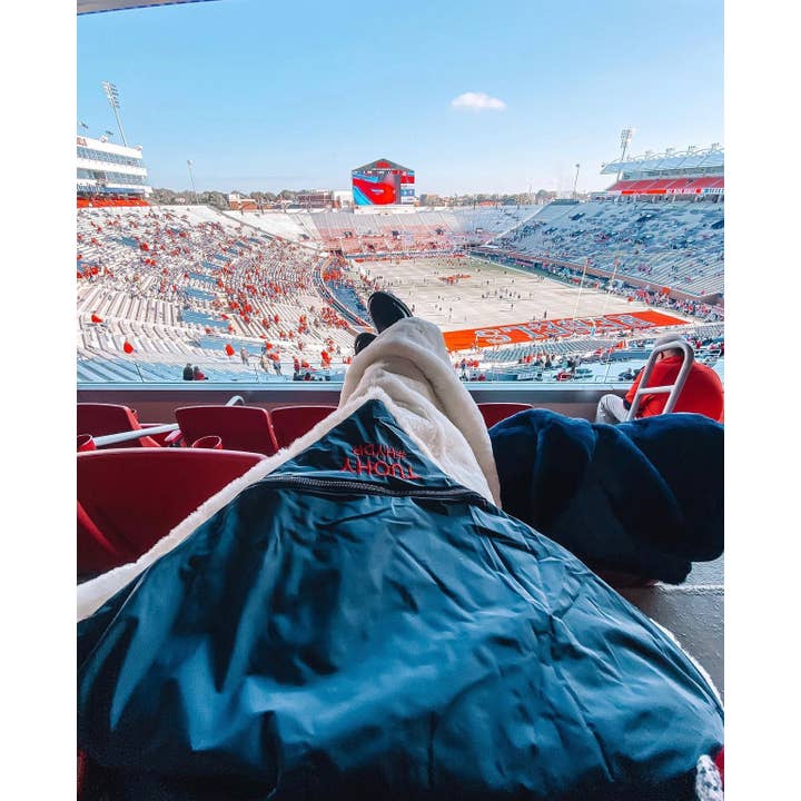 Pretty Rugged - Wholesale Throw Blanket - Waterproof Windproof Outdoor Blanket | Pretty Rugged27